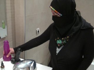 Sextape of Algerian maid living in France