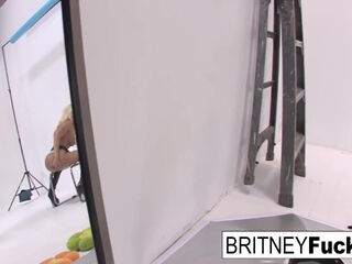 Sexy Photo Shoot Leads To A Masturbation With Britney Amber