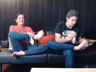 Lesbian Sneakers Socks Foot Smelling Itching