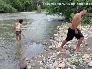 Pair Of Young Strangers Meet In An Open Field And End Up In A Rich Anal Threesome