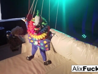 Alix Lynx : Sexy Babes, make each other super high on lesbian life