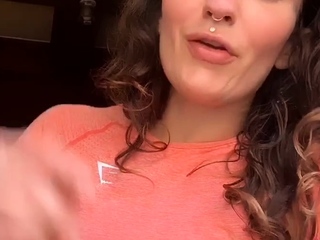 Big boobs milf masturbates with her dildo