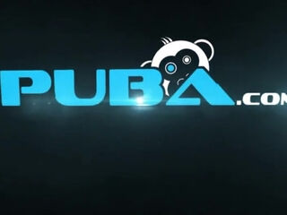 Gianna Michaels : Brunette babe Gianna Michaels plays with her wet pussy