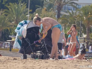 Big Saggy MILF Tits - BeachJerk