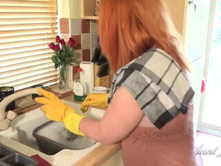 Masturbating with Melanie in the Kitchen