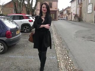 Melany, 26, excels in the art of threesomes! - Jacquie et Michel TV