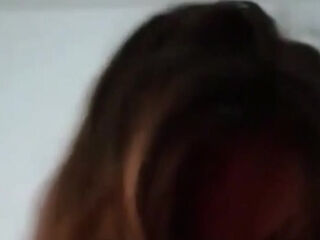 son beau visage quant elle prend son pied