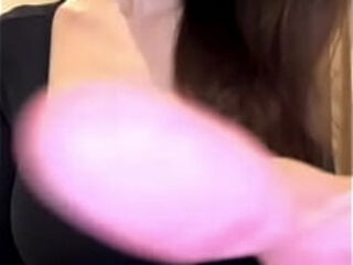 My friend&#039_s mom shows big tits