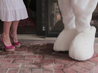 Bunny Luvs Kelly - Starring: Kelly Madison - PornFidelity