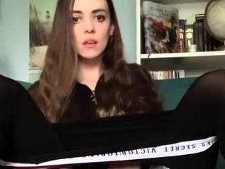 Brunette Solo Webcam Masturbation