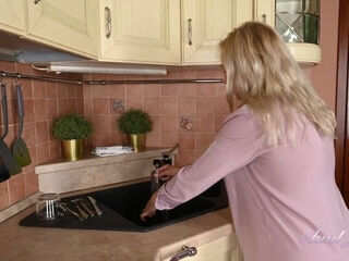 In the Kitchen with Laura