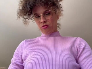 Beautiful amateur MILF adult filthy story