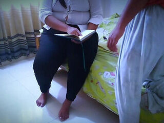 Female Teacher gets Rough Fucked By 18 year old Hot Student - BBW Indian 20 Year old Sexy Madam ji ko Jabardast Chudai