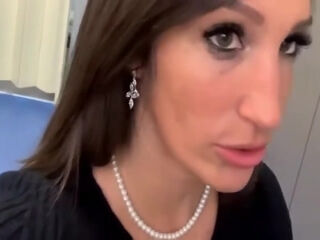 je vide les couilles d un toubib dans son cabinet