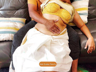 Mallu in Kasavu Saree Enjoyed by Her Step Son - Hottest Saree Romance - Loud Moaning