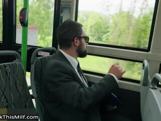 Vitoria Vonteese - Straphangers