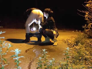 Horny Milf Gives Passionate Rimjob On A Public