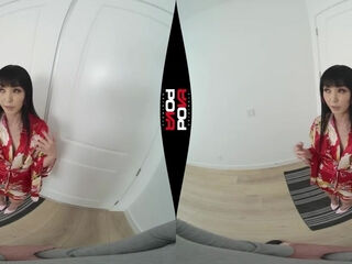 Strokin' To The East