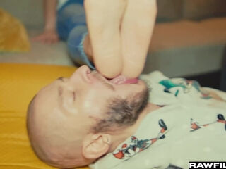 Venezuelan 18 Years Old Teen Fucks Me With Her Feet & Face