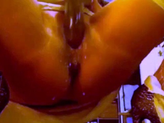 Big Squirting Milf on Webcam