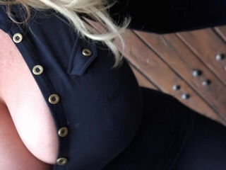 Wood Chuck Tug - Starring: Kelly Madison - PornFidelity