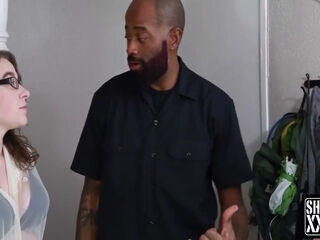 These Ladies Love Big