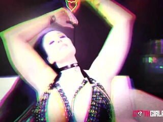 Curvy Delivers Wild Fuck To Horny Stud With Money Birdette