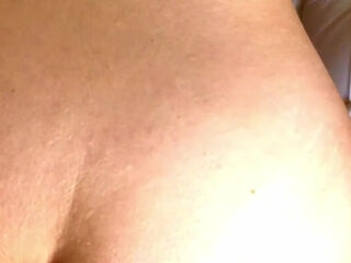 il me culbute puissament sur la chaise