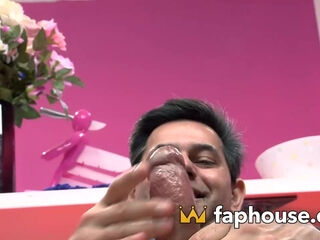 Two insane moms can't get enough of their