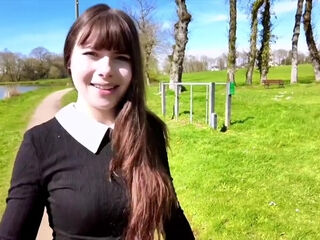 Explosive boat trip for Emma, 30 years old! - Jacquie et Michel TV