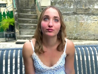 Sya, 33 years old, beautician in Besançon! - Jacquie et Michel TV