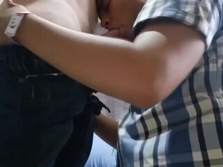 Mi Amiguito Gay Me Chupa Y Me Masturba Muy Rico