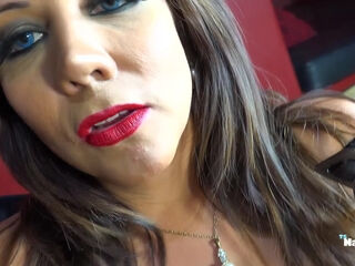 Curvy hung trans in a sex swing - TSNaomiChi