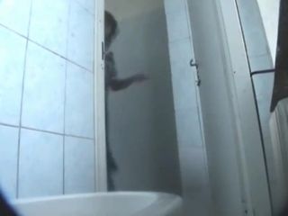 Maduras mionas espiadas en un rest room del wtc de coatza