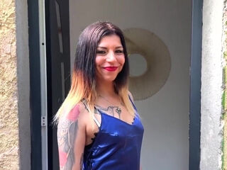 Katya is not impressed by two guys! - Jacquie et Michel TV