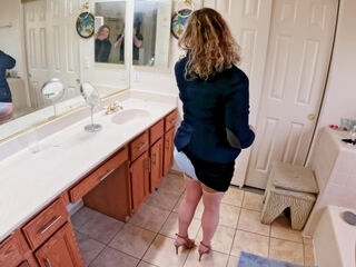 Stepmom Can't Stop Thinking About Anal