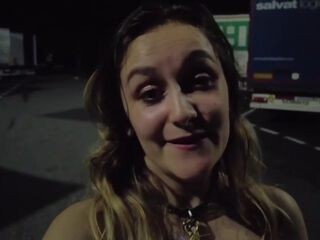 masturbation orgasmique sur un parking de routier