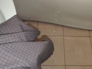 Stepmom In The Foam Of The Jacuzzi Seduced Her Stepson, Despite His Lateness For Work!