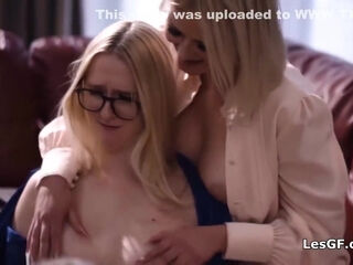 Four Wives In Stockings Eating Vagina