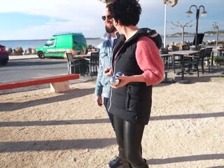 A well-deserved break for the Tenerife gang! - Jacquie et Michel TV