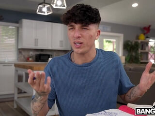 Shower 3Some With Stepmom