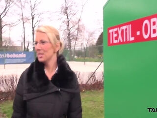 Blonde Secretary Spend Free Time With Creampie From Dude In Van 12 Min