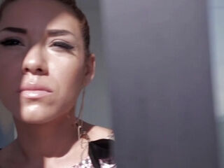 Sandrillon swallows every last drop! - Jacquie et Michel TV