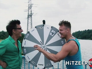 Shoot Me Hot Juice In The Face - Hitzefrei