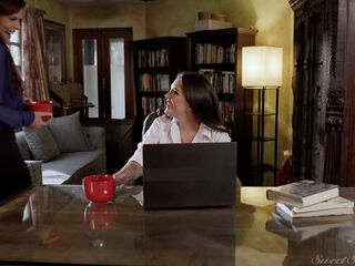 Raunchy mom Elizabeth Skylar hot adult scene