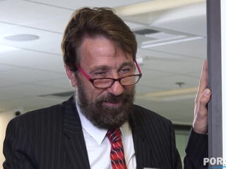 Sarah Jessie Works It Hard For a Living GP1504