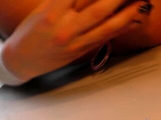 Amateur Close Up Squirting Masturbation