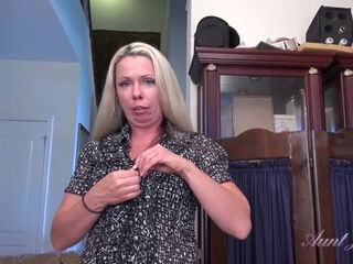 Your Stepmom Liz Distracts You From Your Phone With A Striptease and Blowjob