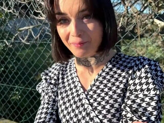 Luna, her big breasts are a deadly weapon! - Jacquie et Michel TV