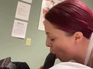 A lil doctors office blowjob (dr came in) ðŸ˜³